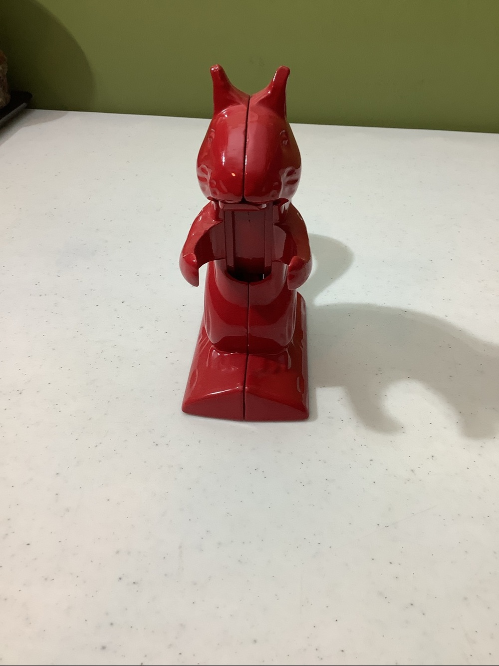 Red metal squirrel nutcracker - Picture 2 of 8